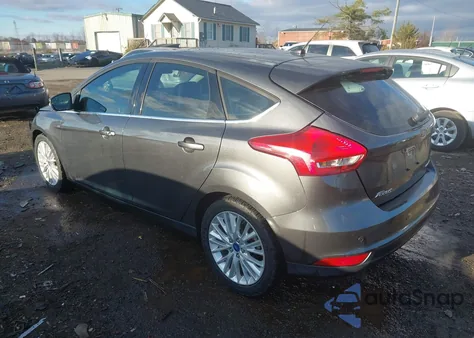 2018 Ford Focus Titanium из США, поврежденный, VIN 1FADP3N23JL202264